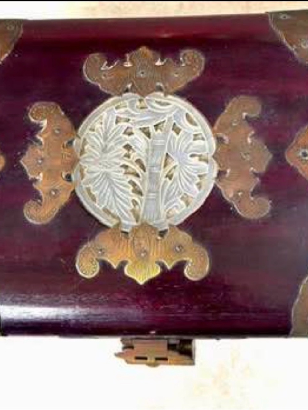 Chinese Jewelry Box - Picture 2 of 8